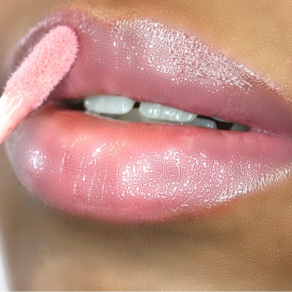 Kismet Makeup Kismet The Polished Collection Lip Plumping Gloss In